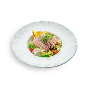 Салат с уткой, грушей и сыром бри Ресторан-клуб Танцы